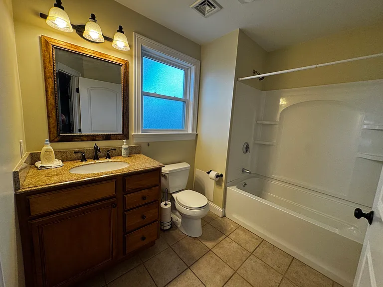 92 Alder St #2 — Photo 12