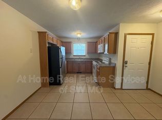 4440 W La Siesta St, Springfield, MO 65802