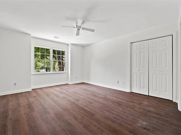 2120 Skyland Cove Ln — Photo 30