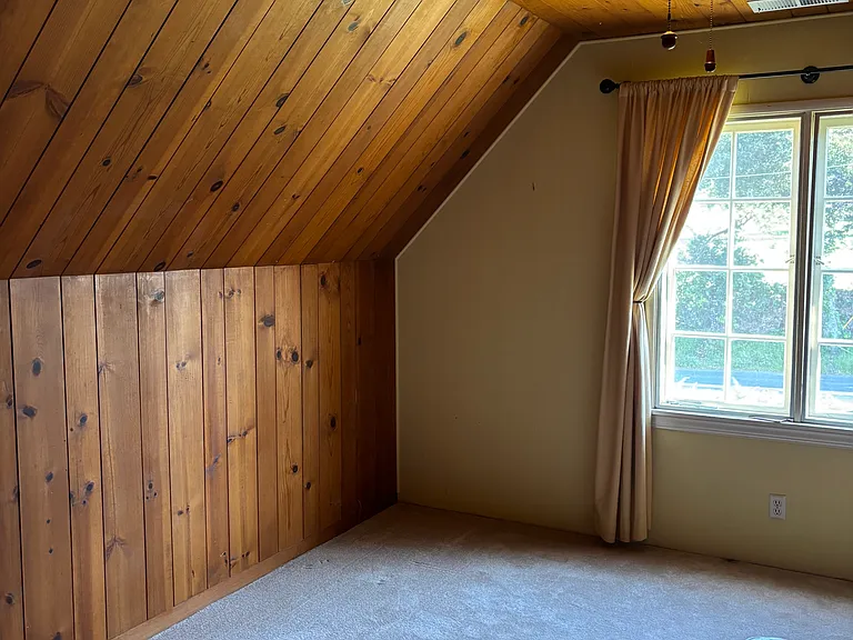 143 Rennie Ave #1 — Photo 4