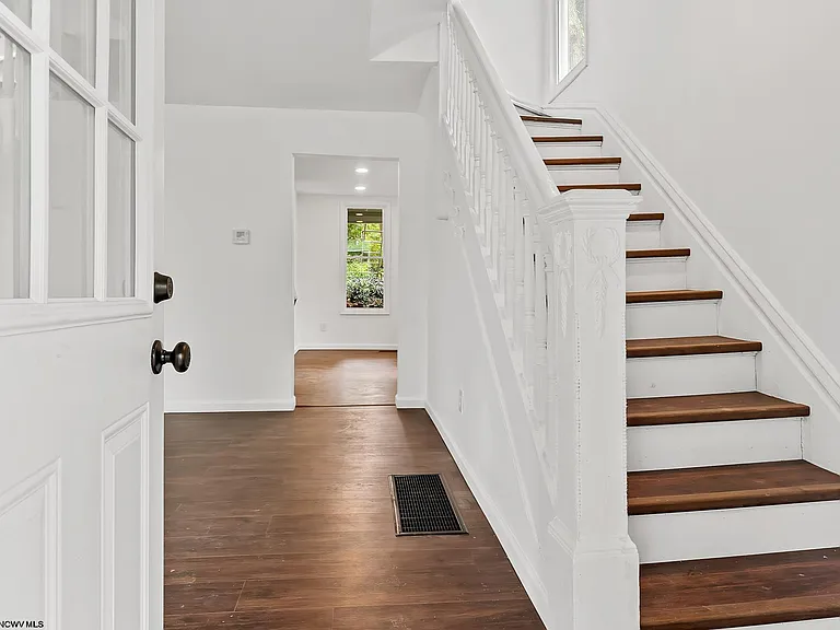 44 Edgehill St — Photo 19