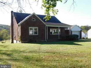 2118 Farmington Ave, Boyertown, PA 19512