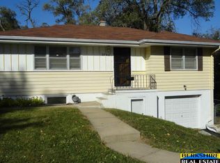 3942 Laurel Ave, Omaha, NE 68111