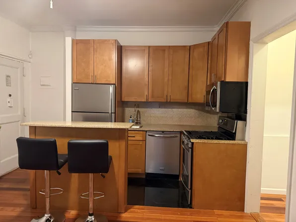 57 West 58th Street 3H image 1 of 7