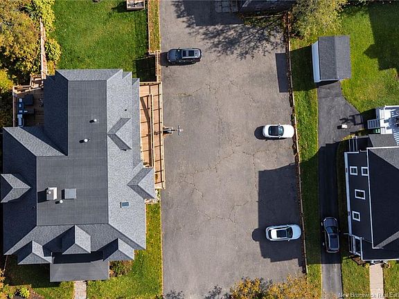 2nd image of 357 Dufferin Row