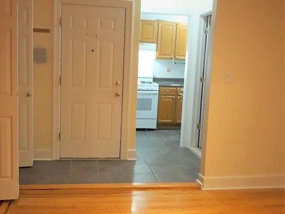 3rd image of 2730 23rd St #3