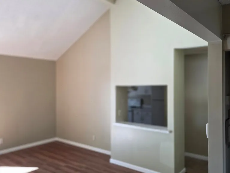 1611 Lyndhurst Dr #F — Photo 3