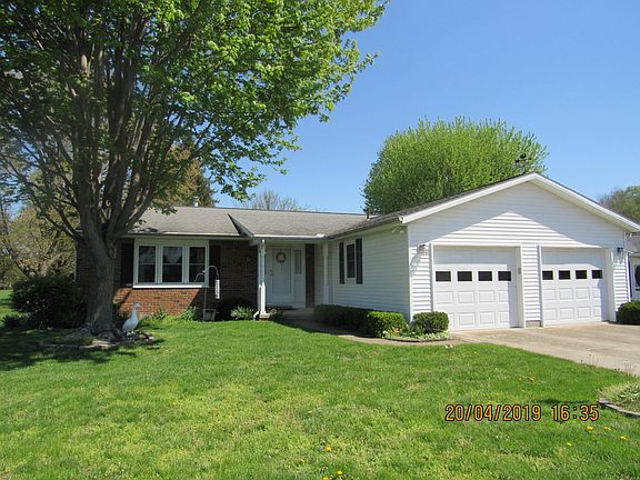 2nd image of 694 Fairlawn Dr