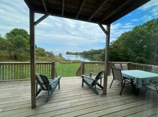 7 Head Of Bay Dr, Owls Head, ME 04854