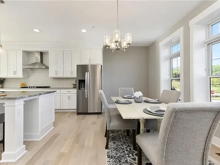349 Azalea Dr — Photo 16