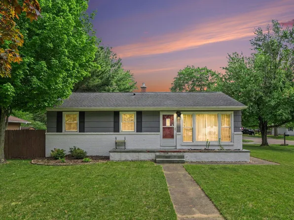 319 W North St, Paw Paw, MI 49079