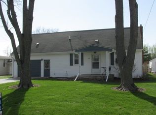 325 S Maple St, Waterman, IL 60556
