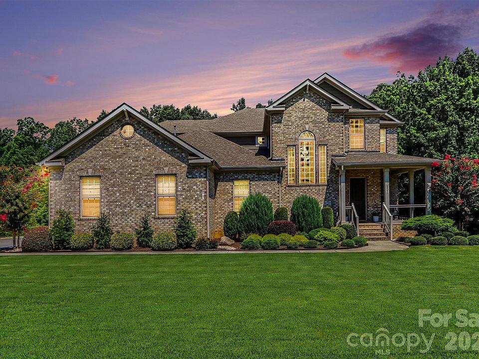 1st image of 122 Campanile Dr