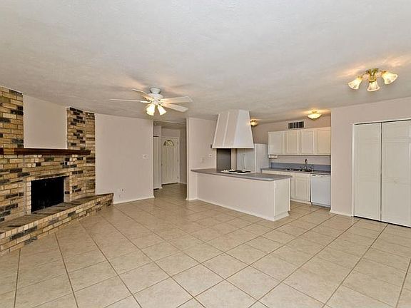 5th image of 908 Grassy Glen Dr