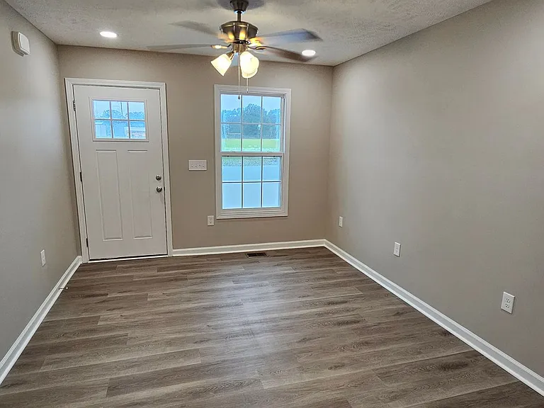 518 W Taylor St — Photo 3