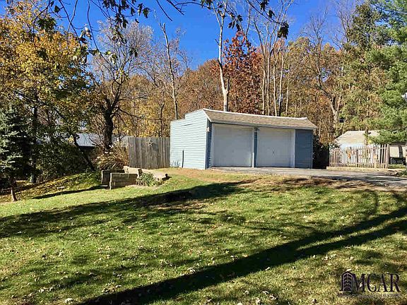 4th image of 9023 Oakridge Dr