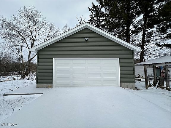 5th image of 966 Bonnie Brae Ave