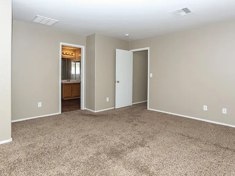 6221 Mercer Valley St — Photo 6