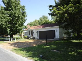 320 N 30th St, Herrin, IL 62948