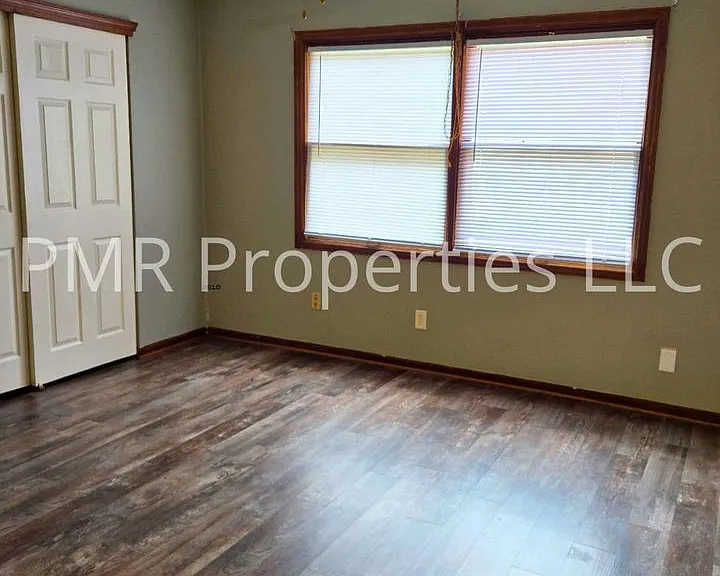 629 Franklin Ave — Photo 3