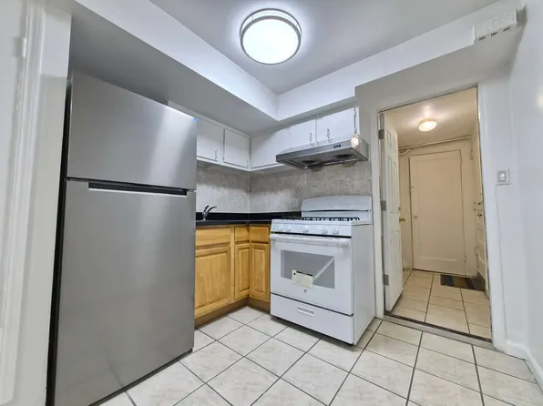 2333 E 16th St Floor 1, Brooklyn, NY 11229