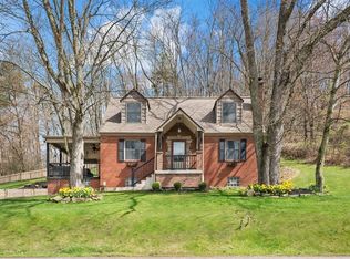 2520 Wexford Run Rd, Wexford, PA 15090