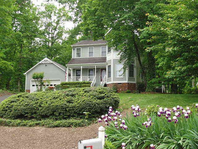 Front Cul-De-Sac View