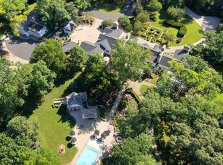 34W269 White Thorne Rd, Wayne, IL 60184