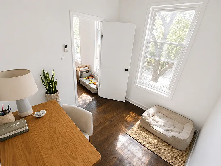 1619 N Whipple St #2 — Photo 9