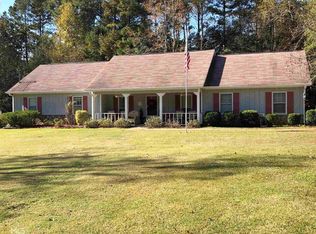 956 Stewart Rd, Lagrange, GA 30241