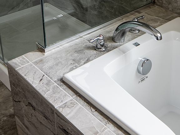 Cascade Bath
