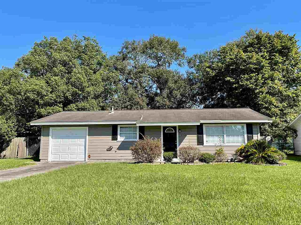 1st image of 2108 Monterrey Dr