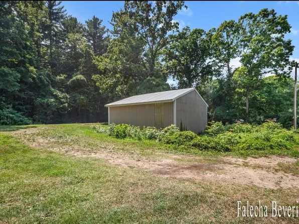 1206 Lincoln Rd, Allegan, MI 49010