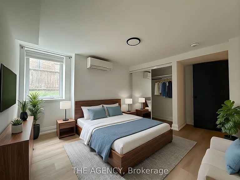 31 Oriole Pkwy — Photo 12