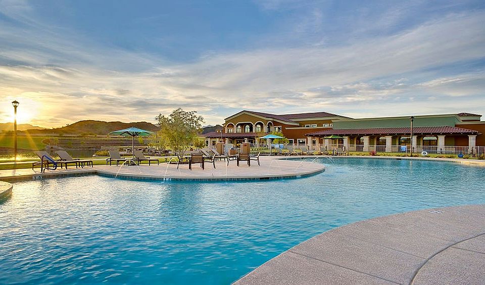 CantaMia Outdoor Pool Sunrise
