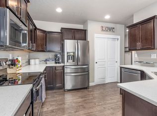 5722 Wallowa Ln, Pasco, WA 99301