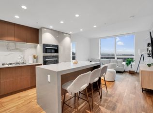 1675 Lions Gate Ln #1302, North Vancouver, BC V7P 0C5