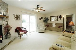 4th image of 10 Parkway Dr