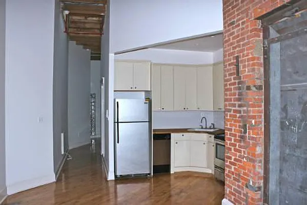 Rented by Dream Space Realty | media 9