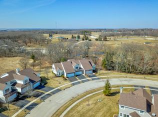 794 Duvall Dr, Woodstock, IL 60098