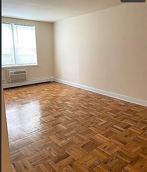 86-25 Van Wyck Expressway E Service Rd #531 — Photo 2