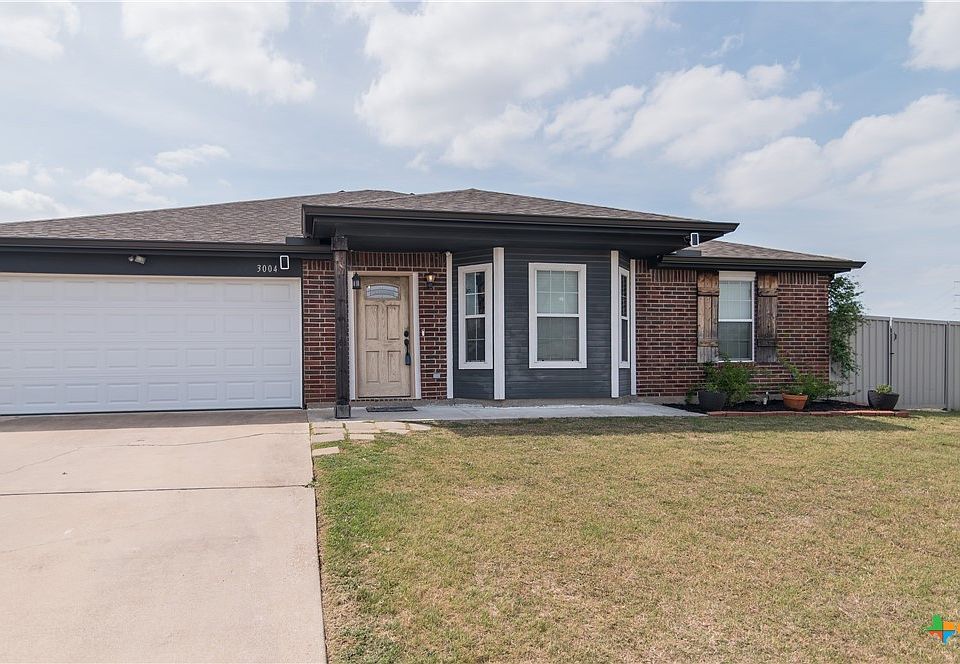 1st image of 3004 Tom Lockett Dr