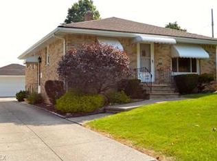 5569 Cumberland Dr, Garfield Heights, OH 44125