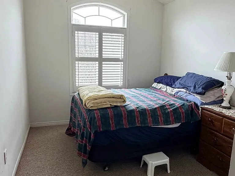 35 E View Green Cres #G — Photo 11