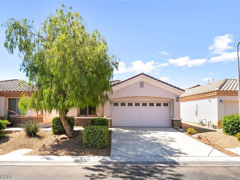 1st image of 245 Spring Hollow Dr