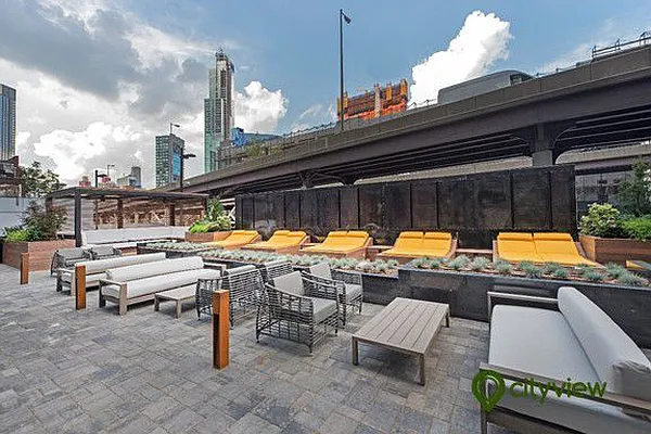 Rented by City View Living | media 115