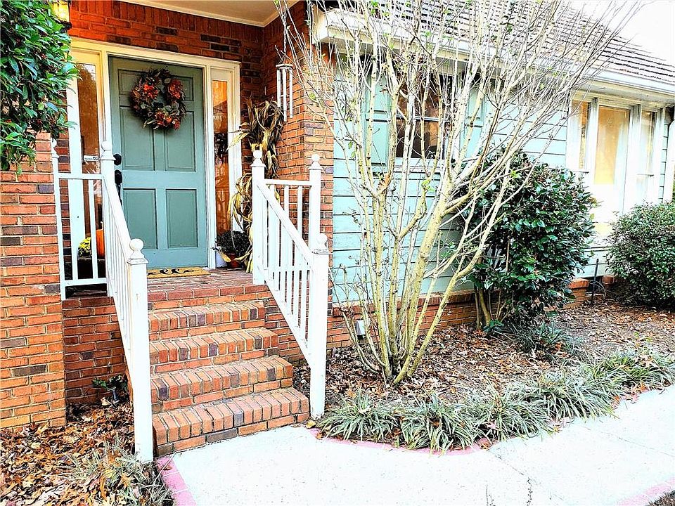 1st image of 2500 Camden Glen Ct