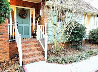 2500 Camden Glen Ct, Roswell, GA 30076