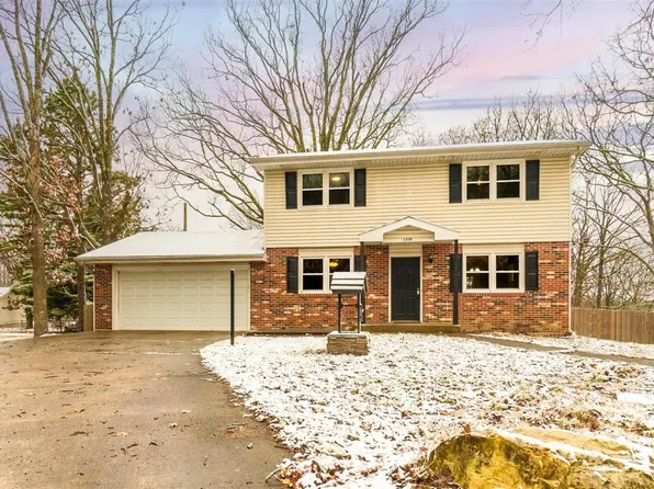 1320 Woodlawn Dr, Rolla, MO 65401