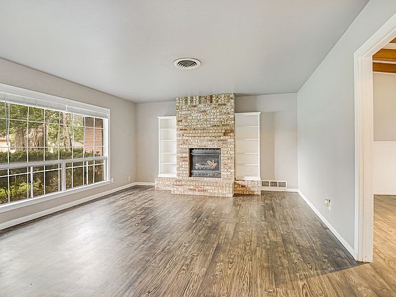 3rd image of 1415 Dove Ln